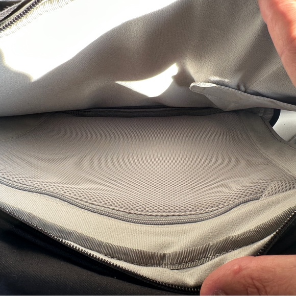 Osprey backpack - Picture 3 of 7